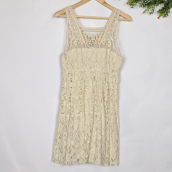 FINAL SALE 🌿LACE IVORY DRESS🌿 - Picture 2 of 7